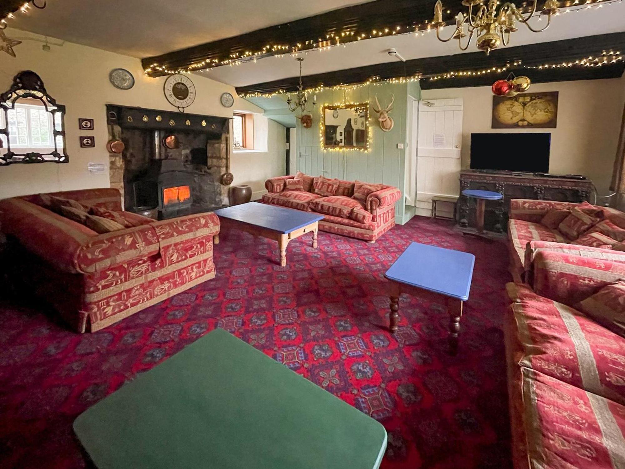 Вилла Duvale Priory - 9985 Bampton  Экстерьер фото